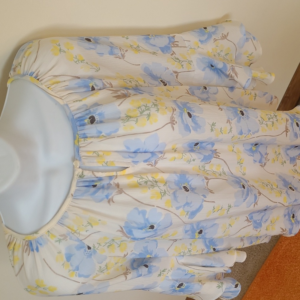 Chaps Blue and Cream Floral Blouse - Picture 3 of 6